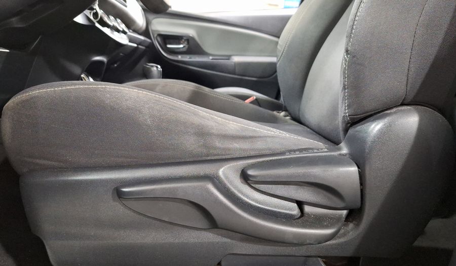 Toyota Yaris 1.5 PREMIUM AT 5PTAS Hatchback 2016