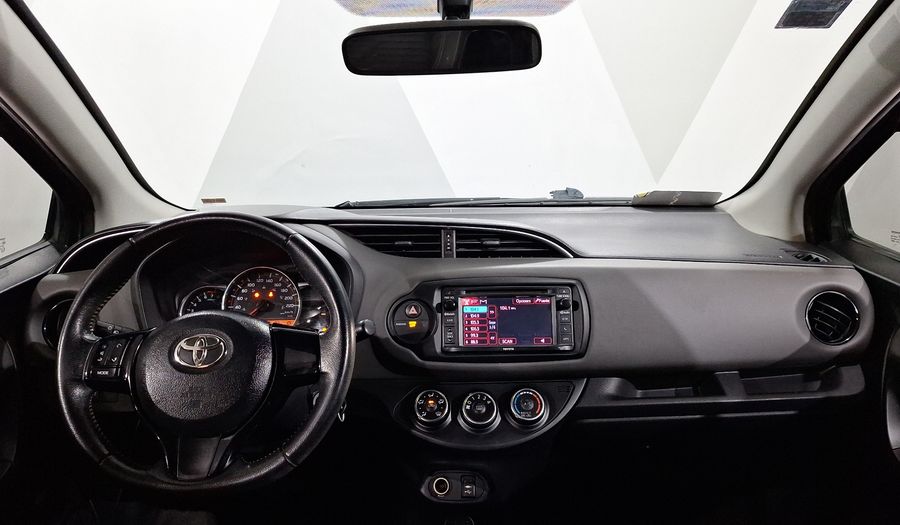 Toyota Yaris 1.5 PREMIUM AT 5PTAS Hatchback 2016
