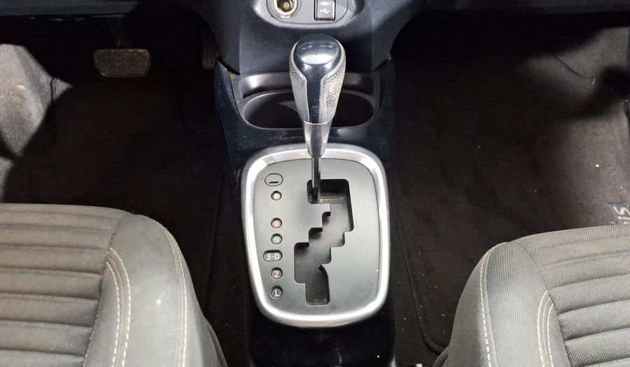 Toyota Yaris 1.5 PREMIUM AT 5PTAS Hatchback 2016