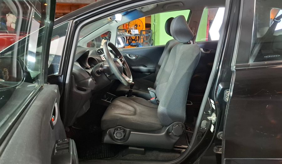 Honda Fit 1.4 LX-L MT Hatchback 2011