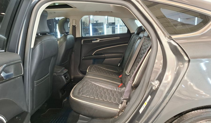 Ford Mondeo 2.0 VIGNALE HYBRID AUTO Sedan 2019