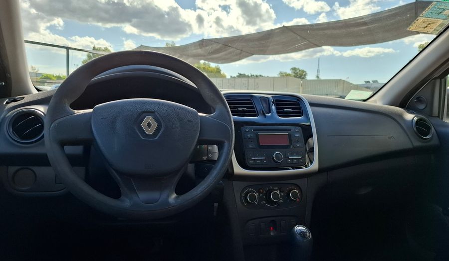Renault Sandero 1.6 AUTHENTIQUE Hatchback 2017