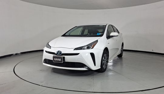 Toyota • Prius