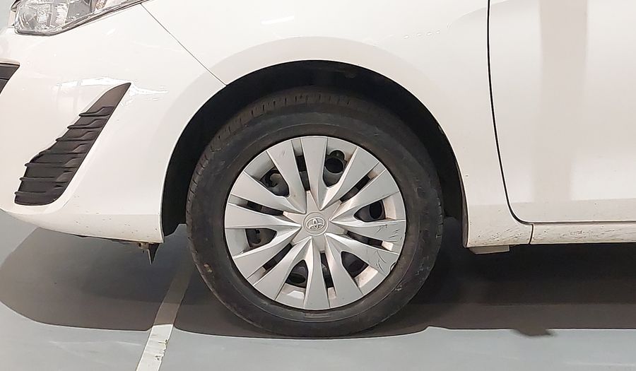 Toyota Yaris XL LIVE Hatchback 2022