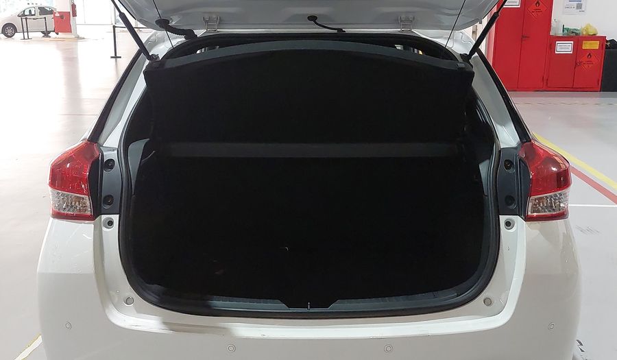 Toyota Yaris XL LIVE Hatchback 2022