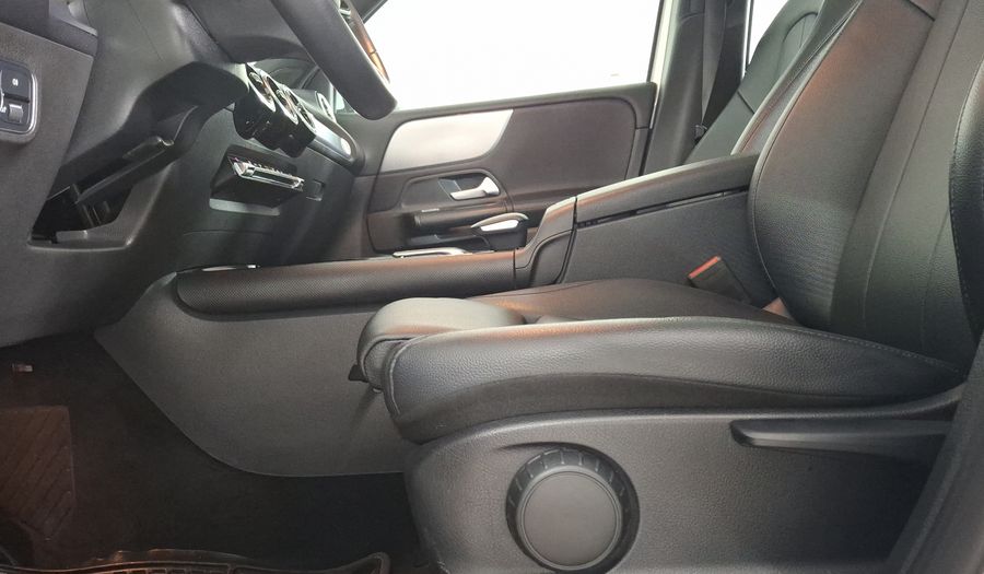 Mercedes Benz Clase Glb 1.3 200 STYLE DCT Suv 2021