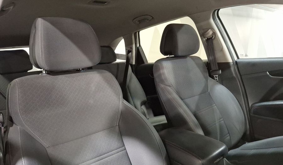 Kia Sorento 2.4 LX AT Suv 2016