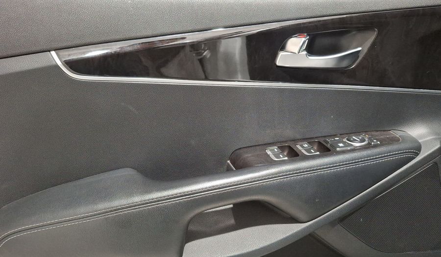 Kia Sorento 2.4 LX AT Suv 2016