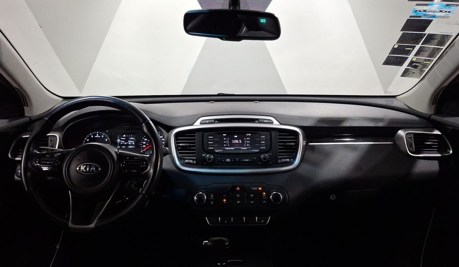 Kia Sorento 2.4 LX AT Suv 2016