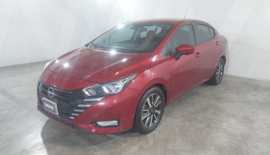 Nissan • Versa