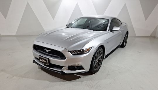 Ford • Mustang