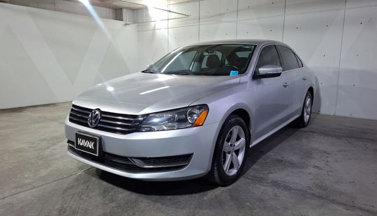 2015 • 76,000 km • Automático