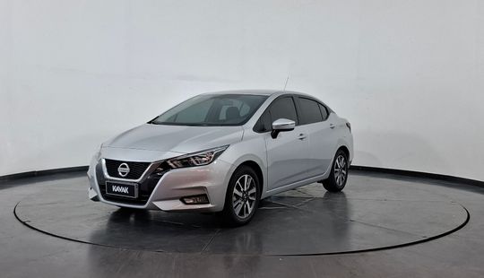 Nissan • Versa