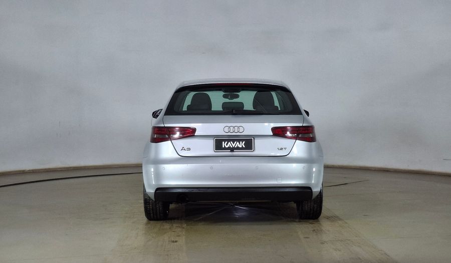 Audi A3 1.2 TFSI ATTRACTION Hatchback 2014