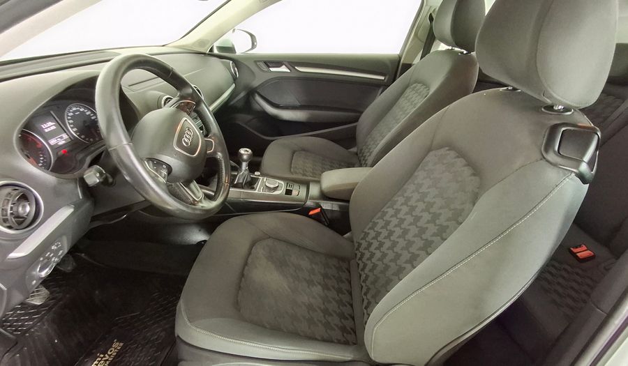 Audi A3 1.2 TFSI ATTRACTION Hatchback 2014