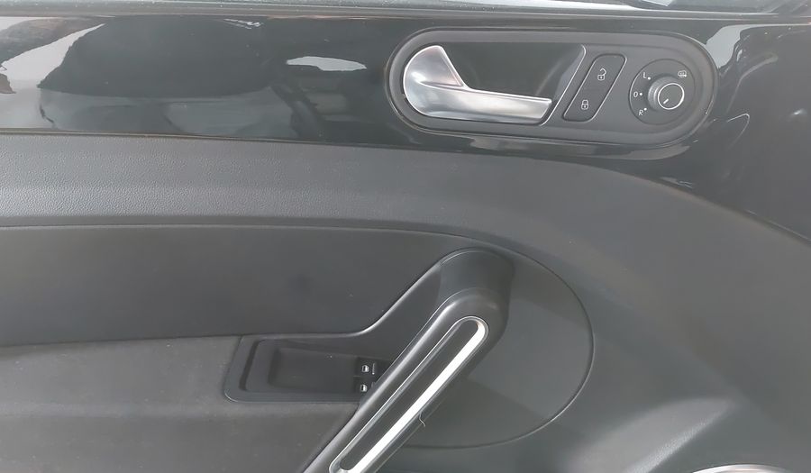 Volkswagen Beetle 2.5 COAST AUTO Hatchback 2018