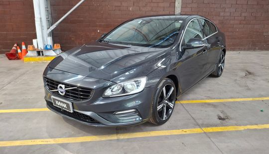 Volvo • S60