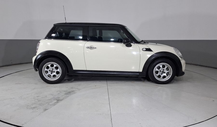 Mini Cooper 1.6 COOPER CLASSIC Hatchback 2013