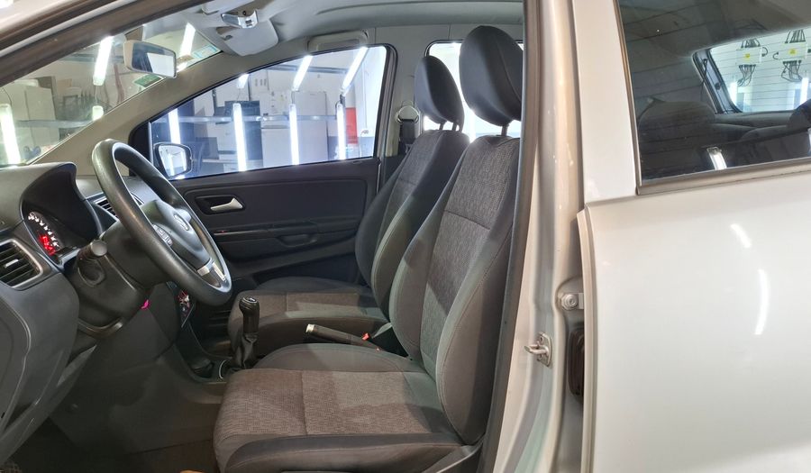 Volkswagen Fox 1.6 COMFORTLINE Hatchback 2013