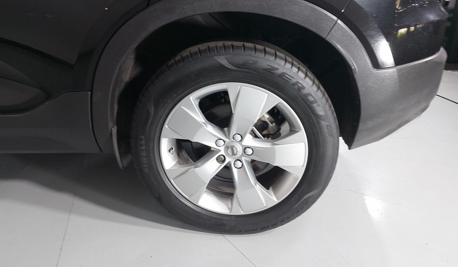 Volvo Xc40 2.0 T4 MOMENTUM AUTO Suv 2021