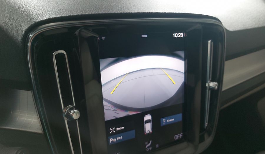 Volvo Xc40 2.0 T4 MOMENTUM AUTO Suv 2021