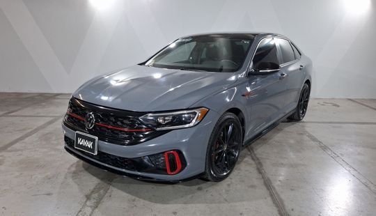 Volkswagen • Jetta