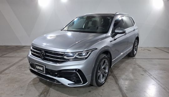 Volkswagen • Tiguan