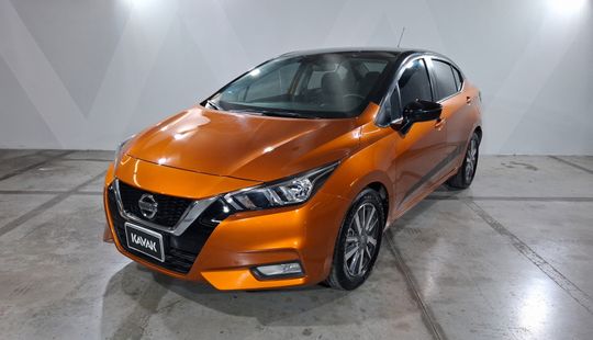 Nissan • Versa