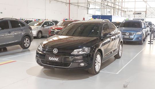 Volkswagen • Jetta