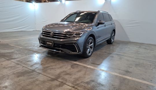 Volkswagen • Tiguan