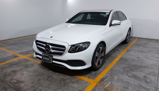 Mercedes Benz • Clase E