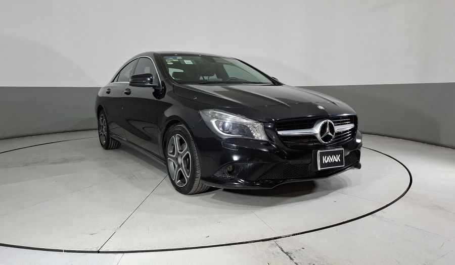 Mercedes Benz Clase Cla 1.6 CLA 200 CGI SPORT AT Coupe 2016