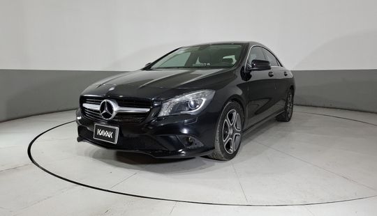Mercedes Benz • Clase CLA