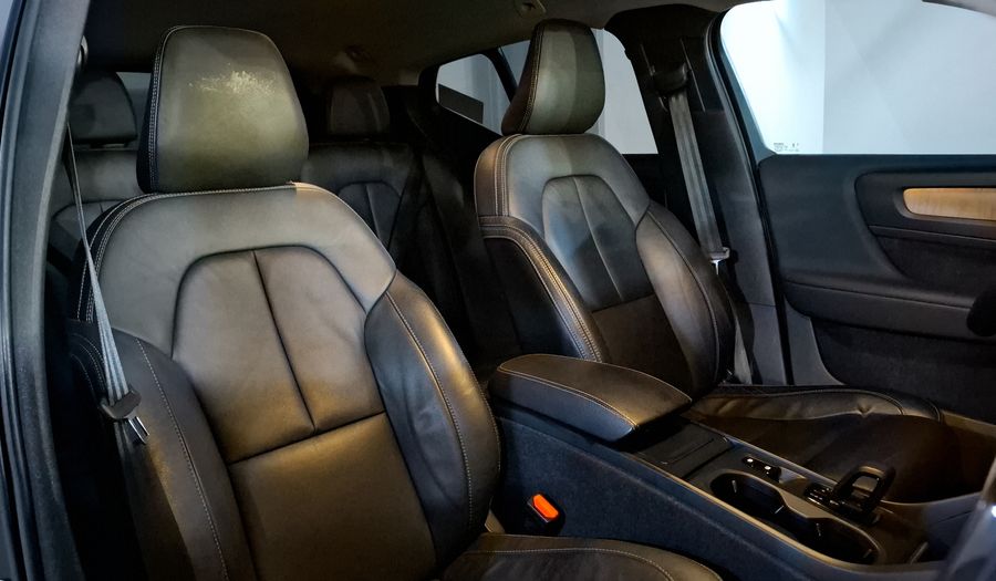 Volvo Xc40 2.0 B4 MHEV PLUS AUTO Suv 2023