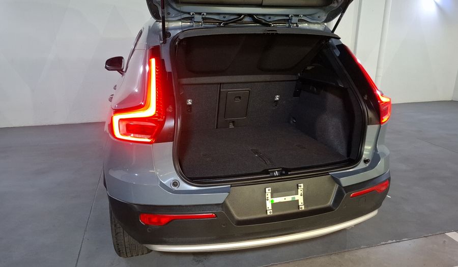 Volvo Xc40 2.0 B4 MHEV PLUS AUTO Suv 2023