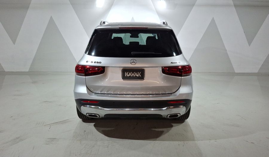 Mercedes Benz Clase Glb 2.0 250 PROGRESSIVE DCT 4MATIC Suv 2021