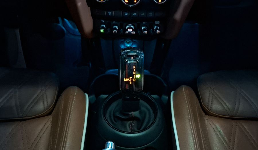 Mini Cooper S 2.0 COOPER HOT CHILI DCT Hatchback 2021