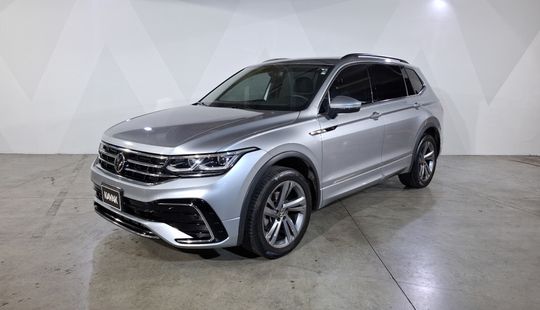 Volkswagen • Tiguan