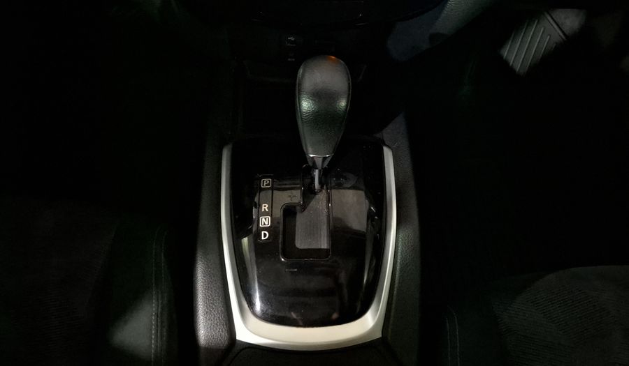 Nissan X-trail 2.5 ADVANCE 2 ROW CVT Suv 2015