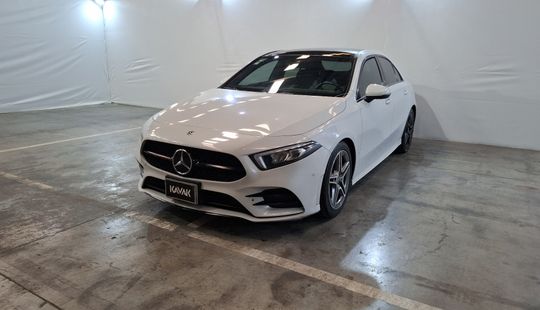 Mercedes Benz • Clase A