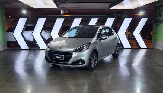 Peugeot • 208