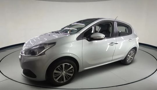 Peugeot • 208