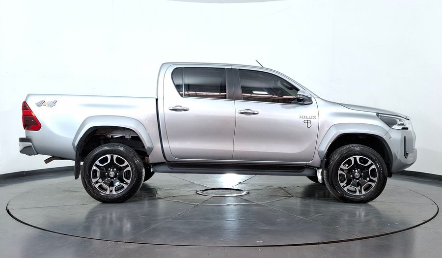 Toyota Hilux 2.8 TDI SRX AUTO 4WD C/D Pickup 2024