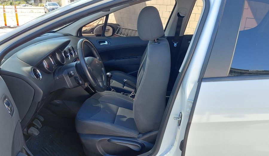 Peugeot 308 1.6 ALLURE Hatchback 2016
