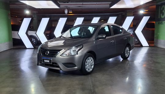 Nissan • Versa