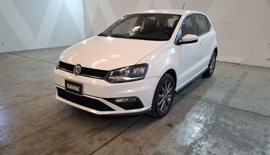 Volkswagen • Polo