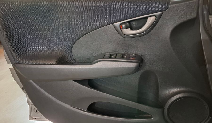 Honda Fit 1.4 LX MT Hatchback 2010