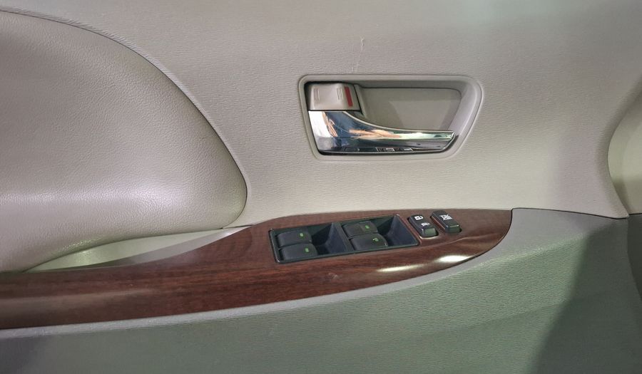 Toyota Sienna 3.5 XLE AT Minivan 2014