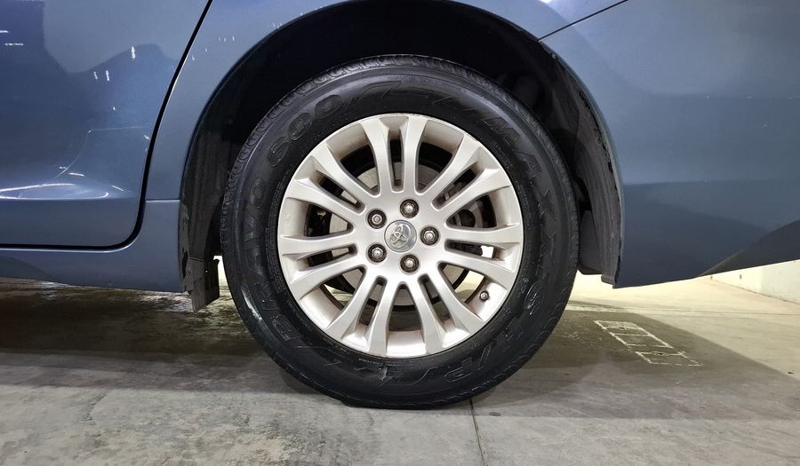 Toyota Sienna 3.5 XLE AT Minivan 2014