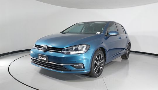 Volkswagen • Golf